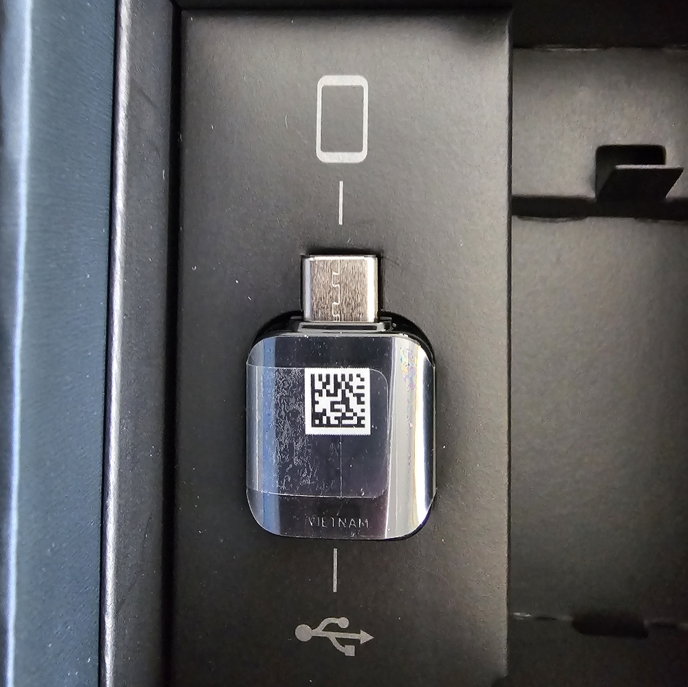 Unlocked Samsung S9 with original box and 3 cases including Otterbox - Picture 13 of 15